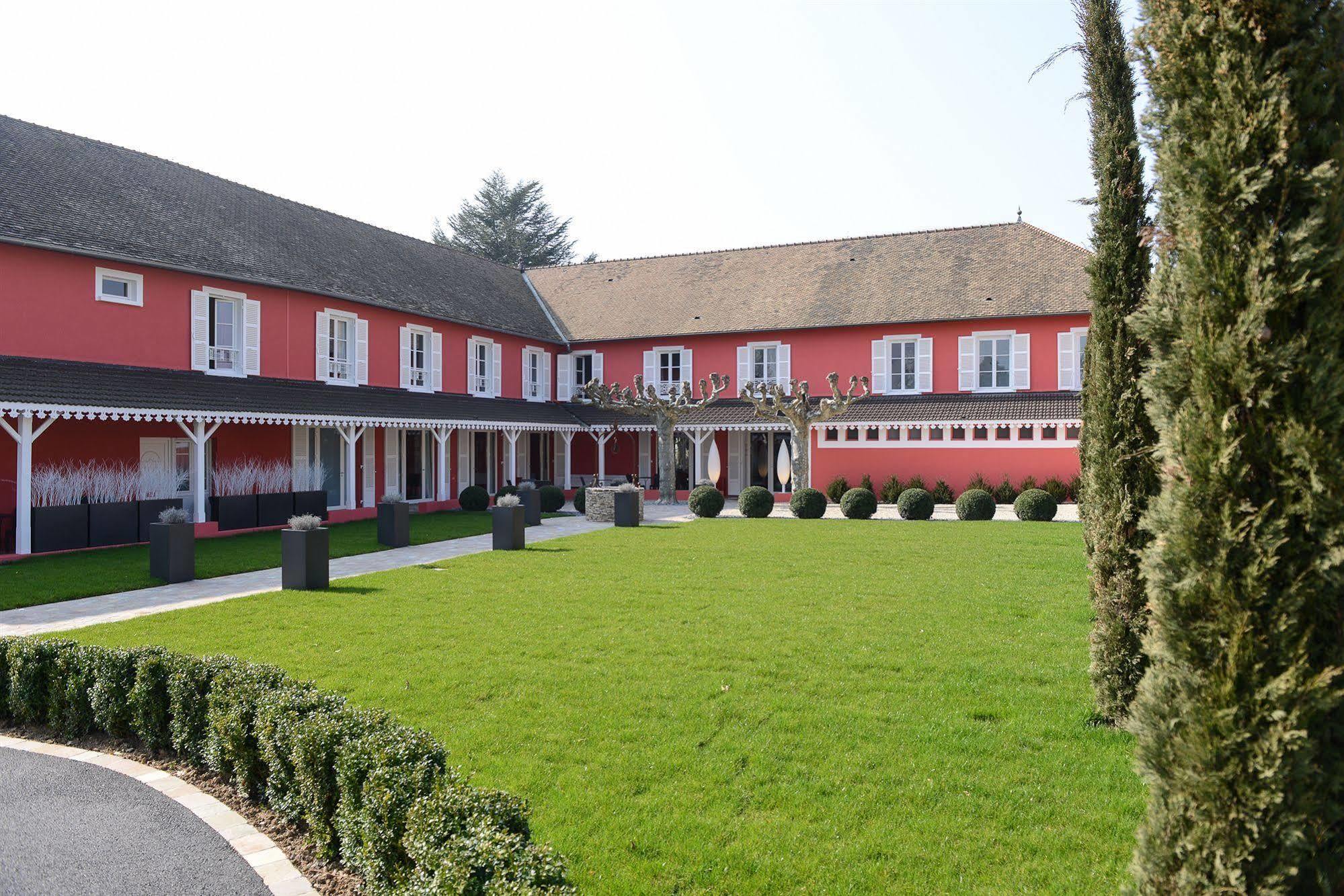 Les Maritonnes Parc & Vignoble Hotel Romaneche-Thorins Exterior photo